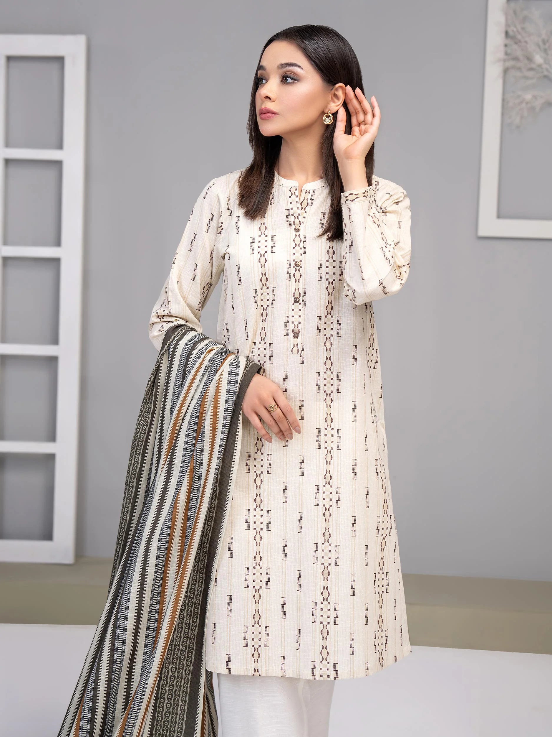 U3239BEIGE