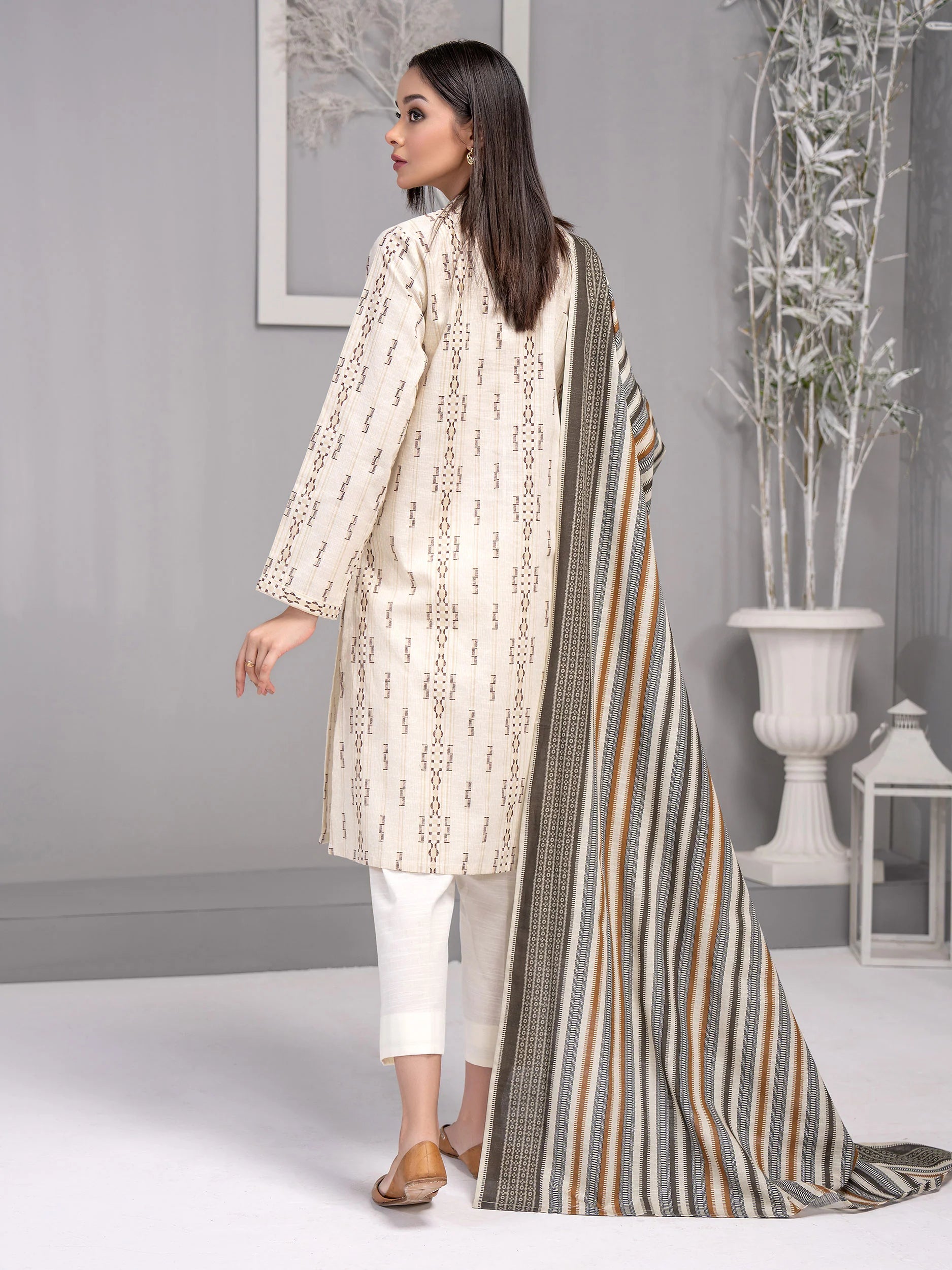 U3239BEIGE